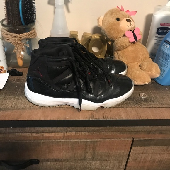 Air Jordan Retro 11 72-10 - Picture 2 of 6